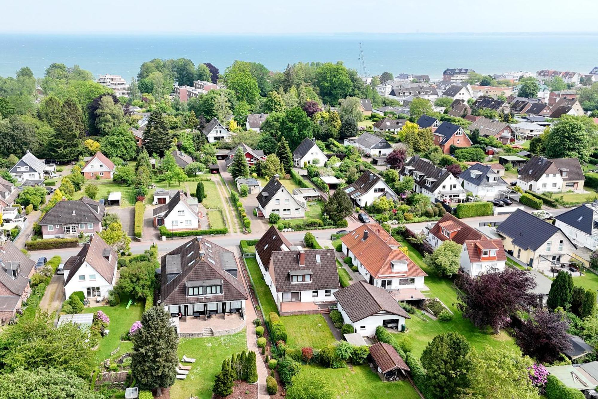 Moderne 1 Zimmer Ferienwohnung Mit Sonnenterrasse Und Parkplatz, In Ruhiger Lage, Nur Wenige Gehminuten Zum Ostsee Sandstrand Scharbeutz Exterior foto